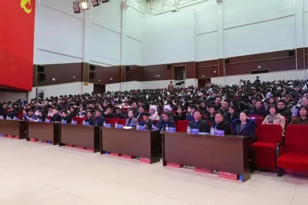 Место проведения семинара по научно-техническим инновациям и высококачественному развитию индустрии пятнистых оленей провинции Цзилинь